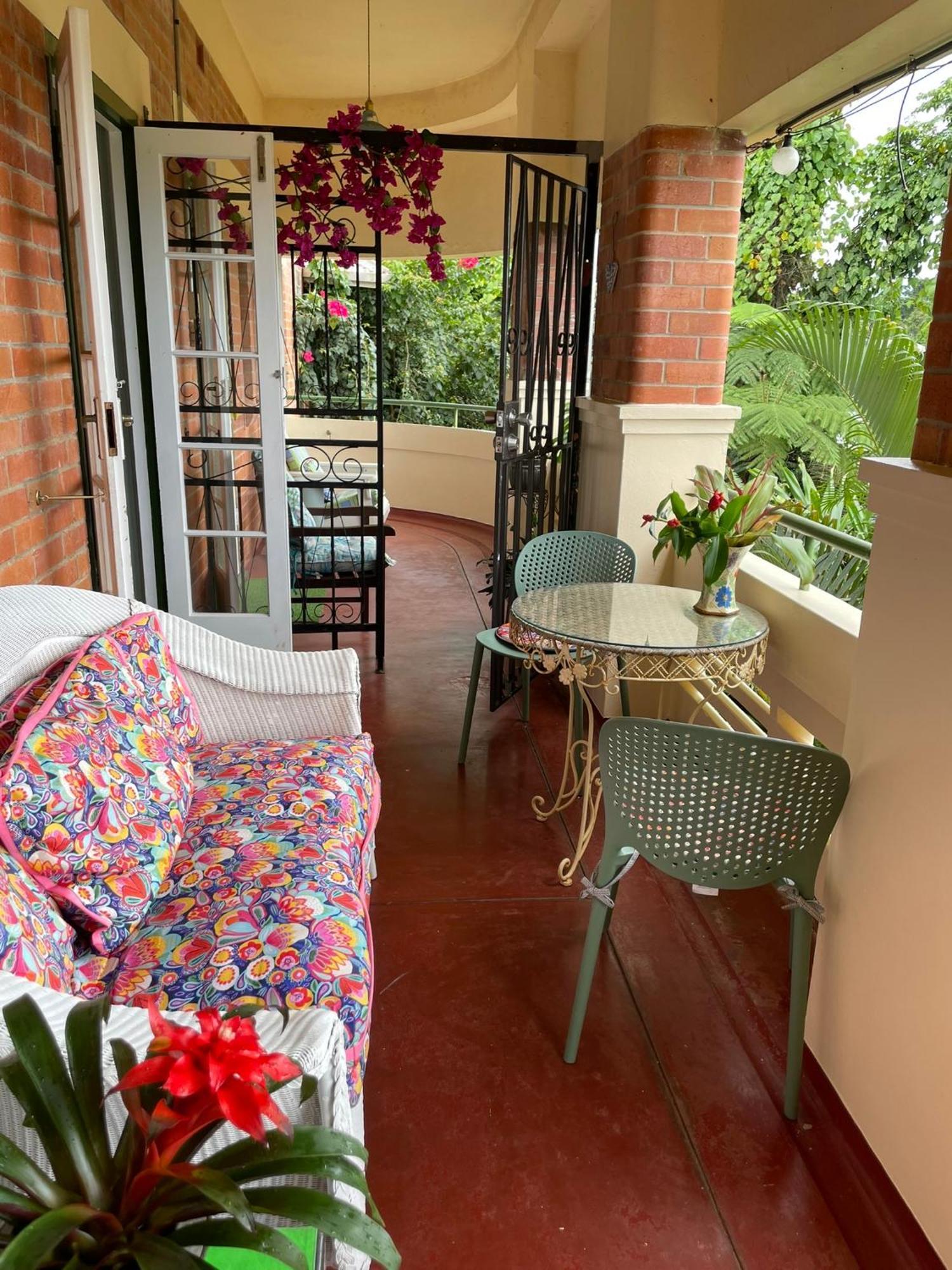 Hotel Babinda Quarters Exterior foto